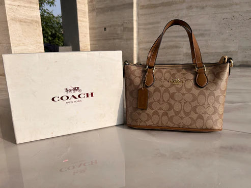 COACH Gallery Tote Bag – Luxury Designer Handbag for Women